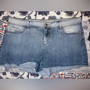 Lauren Conrad Jean shorts